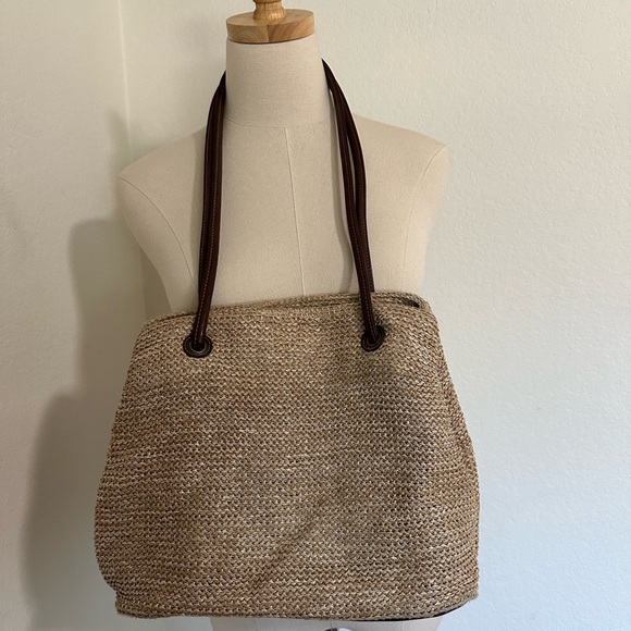 Woven Handbag - Picture 9 of 10